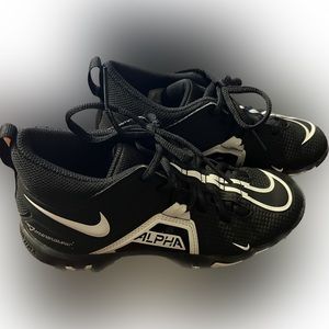 Nike Alpha Menace 3 Varsity football cleats size 2 kids